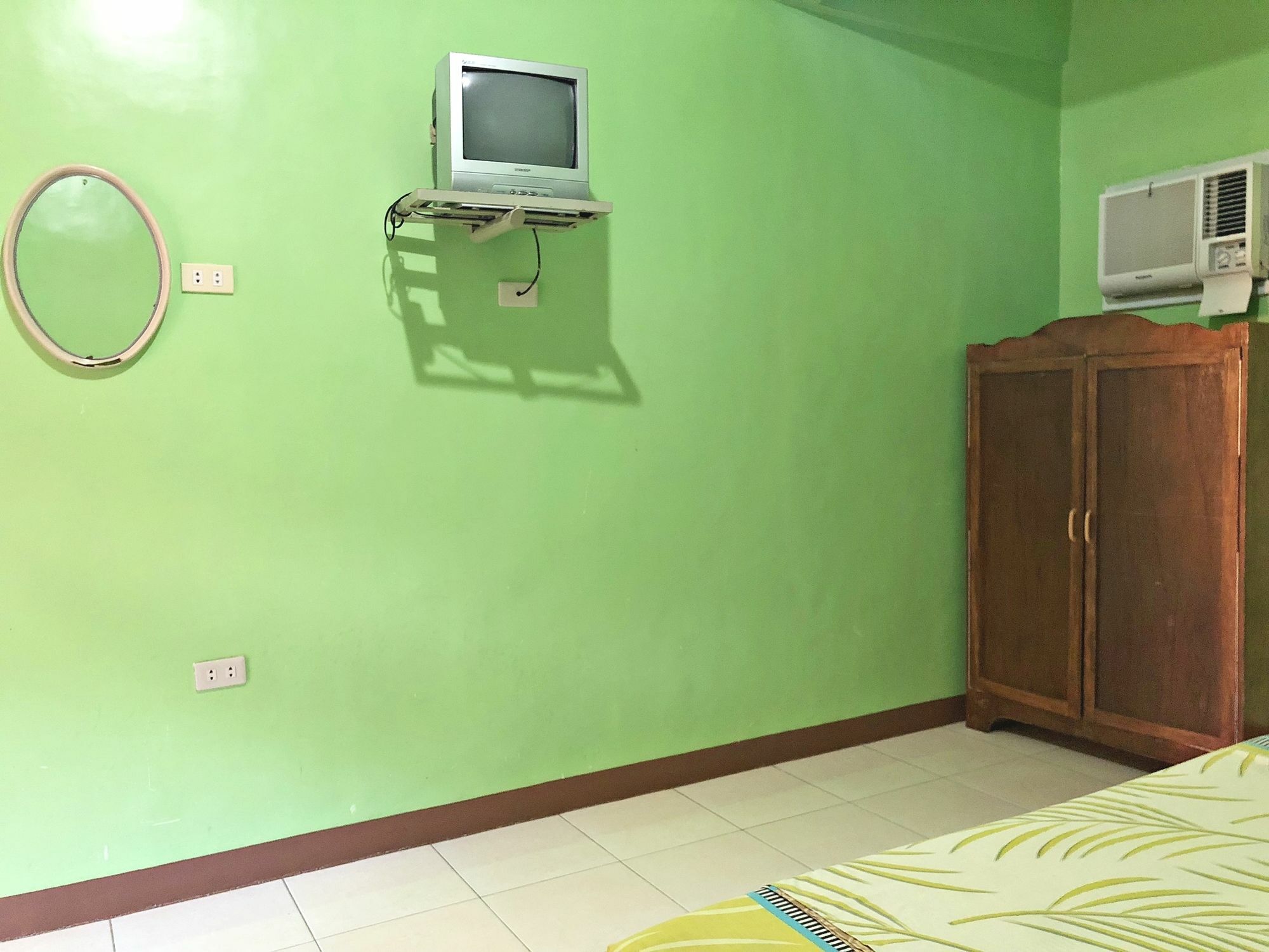 Queen Of Isle Cottages And Restaurant Puerto Galera Extérieur photo